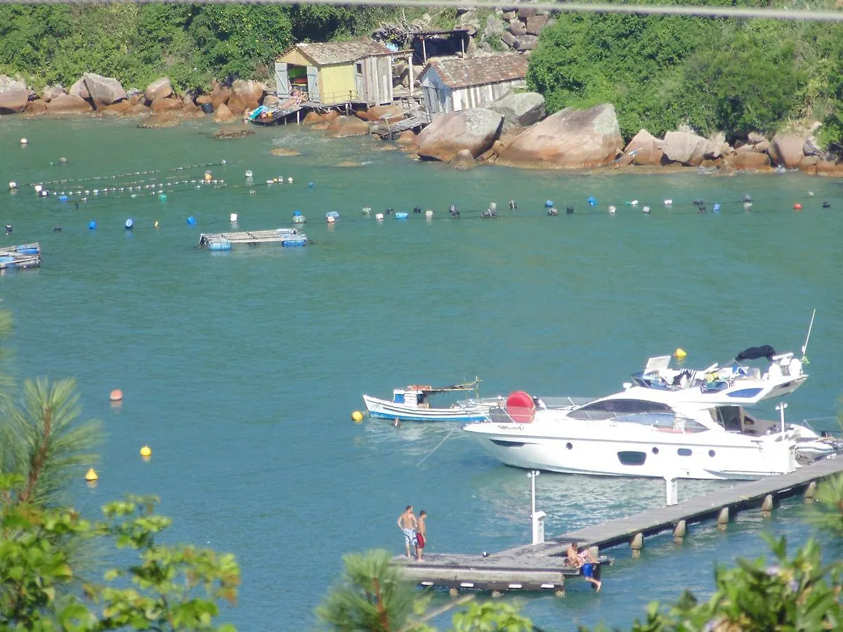 Casa de Férias Casa próxima a praia de Calheiros Governador Celso Ramos Brasil