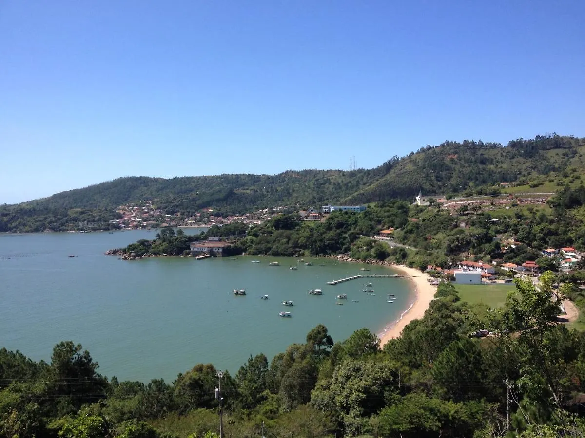 Casa Proxima A Praia De Calheiros Governador Celso Ramos